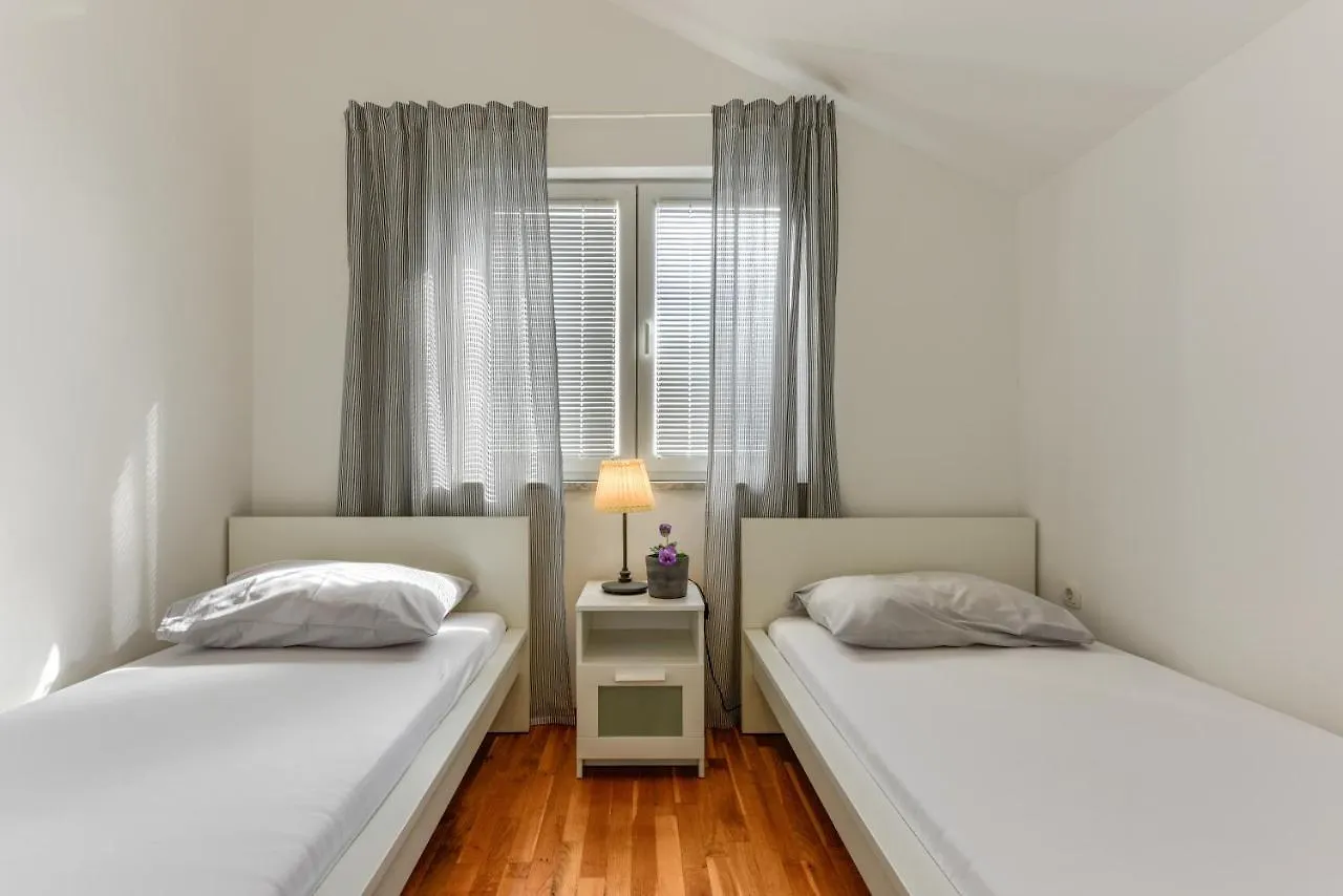 Zara 1 Apartment Krusevo